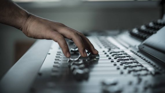 Audio Engineer Ausbildung Schweiz mit Professional Diploma